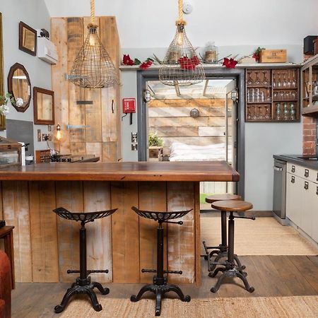 The Cowshed At Cheshire Boutique Barns Villa Nantwich Bagian luar foto
